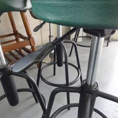 T-050 リサイクル品 木製背もたれ カウンターチェア 座面高60～70㎝の画像