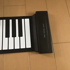 ロールアップ　ピアノの画像