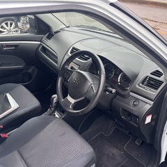 【激安自社ローン対応】低走行6.9万キロのスイフト入荷しました！！人気の白、車検一年ありの画像