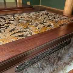 直接引取　近場配達　木製　座卓　彫り物　木彫り　テーブル　ちゃぶ台の画像