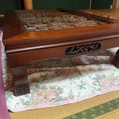 直接引取　近場配達　木製　座卓　彫り物　木彫り　テーブル　ちゃぶ台の画像