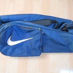 テニスラケットバッグの画像