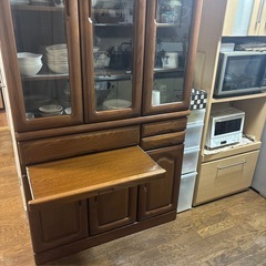 食器棚の画像