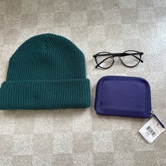 【決まりました】新品未使用 小物2点セット（ニット帽 メガネ ）男女兼用の画像