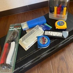 工具セット★ドライバーやメジャー、ネジなど色々の画像