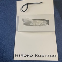 ブランドショップの紙バックの画像