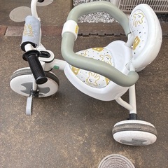 子ども　三輪車の画像