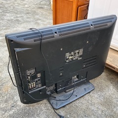 テレビ　32インチ　2008年製　リモコン付き　動作okの画像