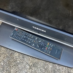 テレビ　32インチ　2008年製　リモコン付き　動作okの画像