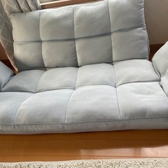 背面・肘が動かせるカウチソファの画像