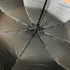 お取引確認中！✴︎ 白い猫の折りたたみ傘・晴雨兼用・ワンタッチ式の画像