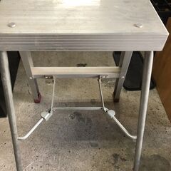 リサイクルショップどりーむ天保山店　No5320　踏み台脚立の画像