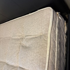 ダブルベットマットレスの画像