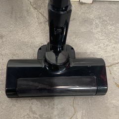 【ジモティー割】アイリスオーヤマ 充電式コードレスサイクロンスティッククリーナー （ID1670）の画像