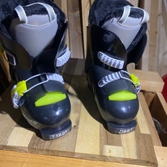 子供用スキー　シューズセットの画像