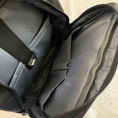 超大容量 バックパック　PC　充電　A4の画像