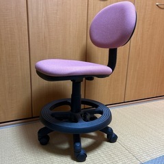 学習机の椅子の画像