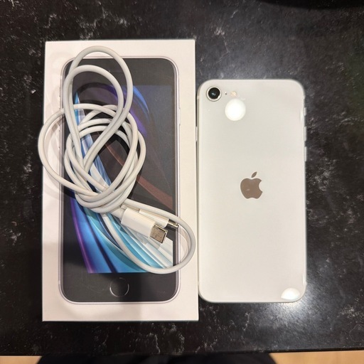 iPhone SE2 第二世代　スマートフォン