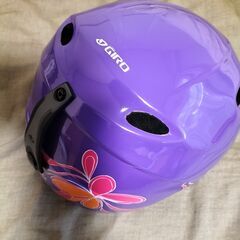 【子供用スキーヘルメット】GIRO Slingshot ゴーグル付き（サイズM/L 55.5～62.0cm）の画像