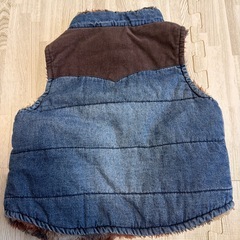 リバーシブルベスト　90センチの画像