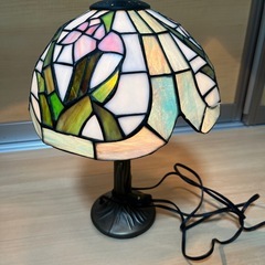 ステンドグラスランプの画像