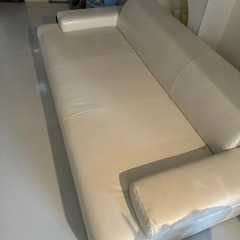 無料！本日取りに来れる方！代々木上原！大きめソファの画像