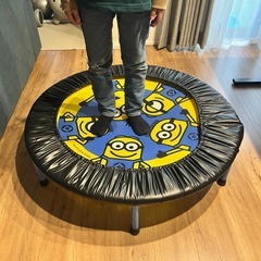 子供用トランポリン(ミニオン)の画像