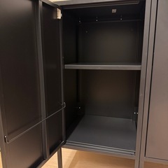 IKEAのLIXHULT 2台セットの画像