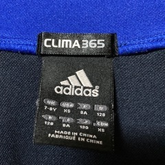 adidas 子供用 ジャージ 上着 ブラック×ブルー 130cmの画像