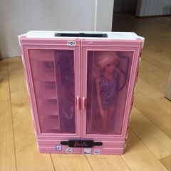 バービー　クローゼット　人形　服の画像