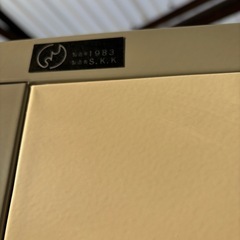 TOYOSTEELのスチール製の両開き書庫の画像