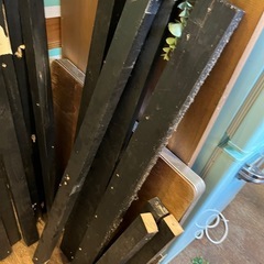 【0円・即引取】黒塗り角材まとめて｜DIY・廃材｜JR加古川駅近く の画像