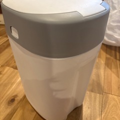 オムツ用ゴミ箱の画像
