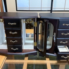 アンティーク調 ジュエリーボックス / 化粧品収納ケースの画像