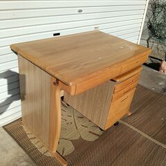 学習机　パソコン机　勉強机　机　の画像