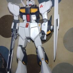 バンダイプラモデル　EGニューガンダムとSDzガンダムガンダムセット　組み立て済み完成品の画像