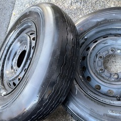 ハイエース 純正タイヤの画像
