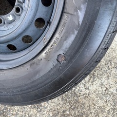ハイエース 純正タイヤの画像