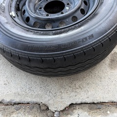 ハイエース 純正タイヤの画像