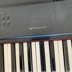 電子ピアノの画像
