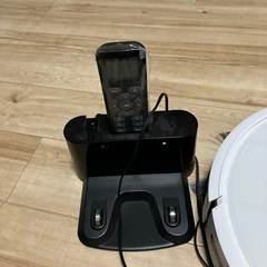KYVOL ロボット掃除機（充電ドック付き）の画像