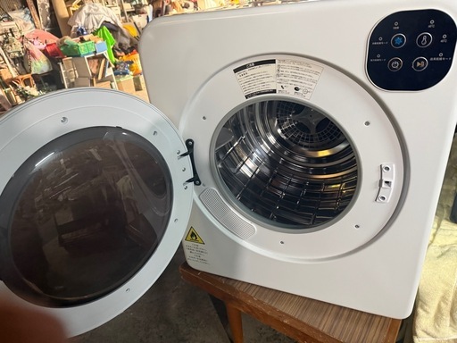 衣類乾燥機 6kg 大容量 家庭用 3つ乾燥モード タッチパネル 工事不要 ステンレスドラム 水管なし 排気タイプ 省スペース 重ね式 放置式 梅雨対策 (ホワイト)