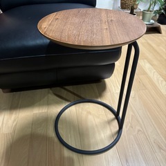 レザーソファ＆サイドテーブルの画像