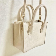 2Way クロコダイル柄 ミニ ショルダーバッグ アイボリーの画像