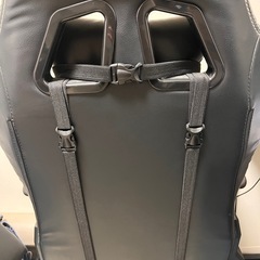 テレワークに最適❗️ゲーミングチェア　オットマン付きの画像