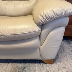 大塚家具で購入した本革ソファ美品の画像