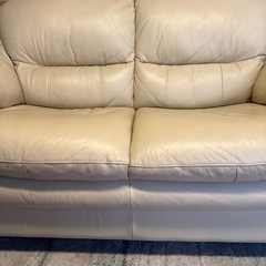 大塚家具で購入した本革ソファ美品の画像