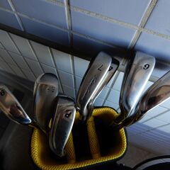 【ゴルフクラブ⑥】ゴルフクラブセット　アディダスキャディバッグ付の画像