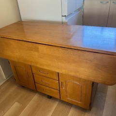 バタフライテーブルの画像