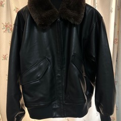 GU ウォームパデッドフライトジャケット　Lサイズ　メンズの画像